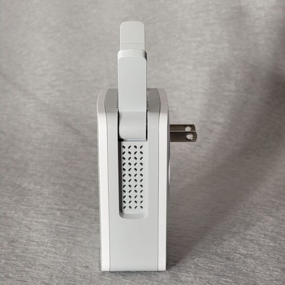 D-Link DAP-1620 AC1200 Dual Band Wi Fi Wireless Range Extender White - Picture 5 of 7